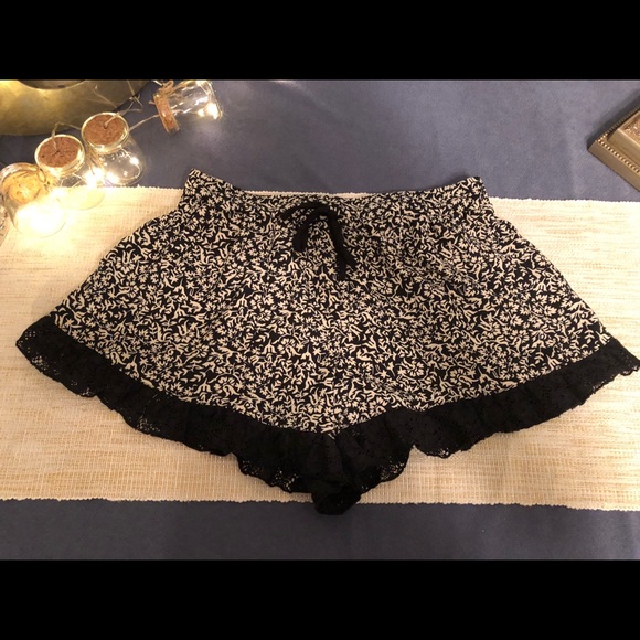 Band of Gypsies Pants - Size Medium Band Of Gypsies Shorts